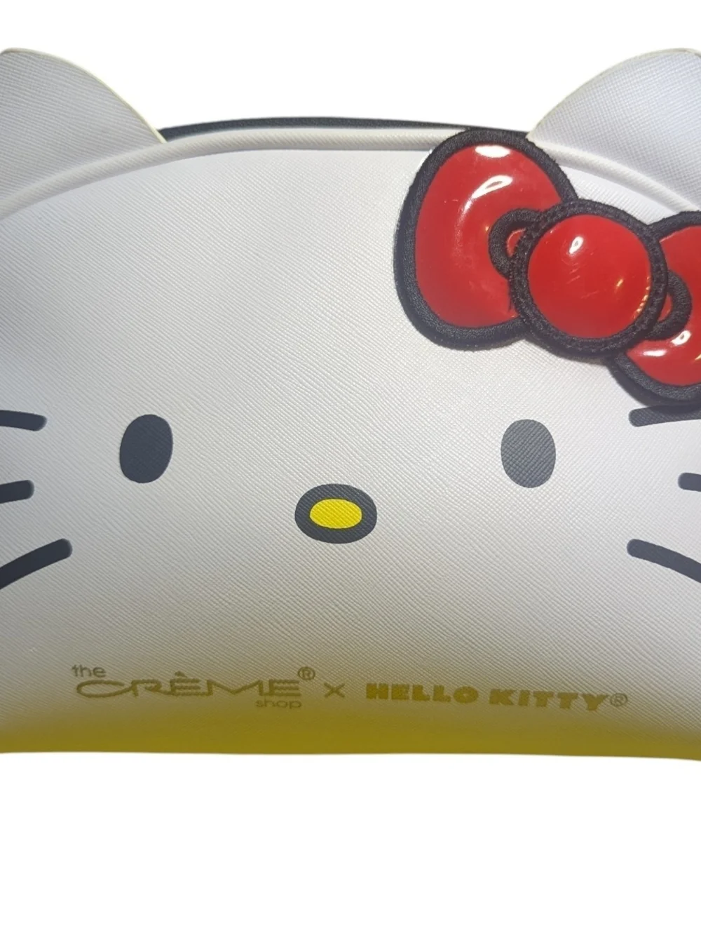 The Creme Shop Hello Kitty Cosmetic Bag White Zipper Closure